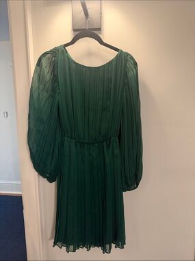 Alice + Olivia Emerald Green Pleated Long-Sleeve Dress